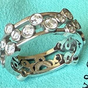 Tiffany & Co. Platinum Ring with Dazzling Diamonds
